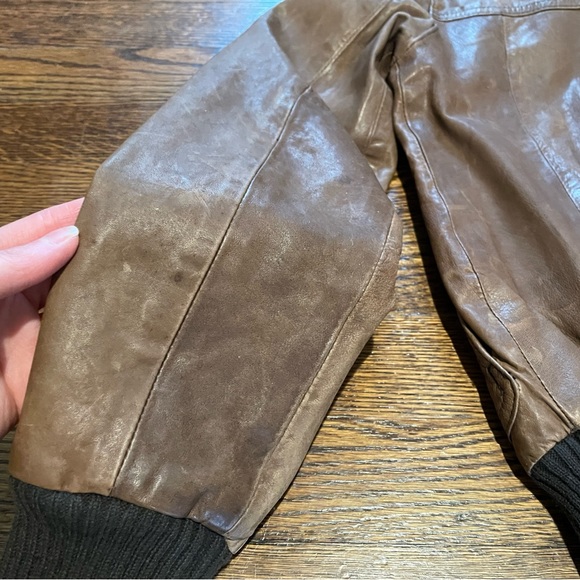 Vintage Gap Leather Jacket - Picture 4 of 12